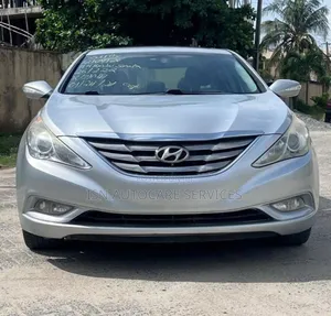 Photo - Hyundai Sonata 2012 Silver