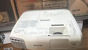 Epson Powerlite S17 Svga 3lcd Projector.