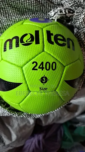 Photo - Molten Hand Ball