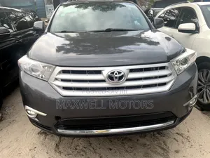 Toyota Highlander Limited 2011 Gray
