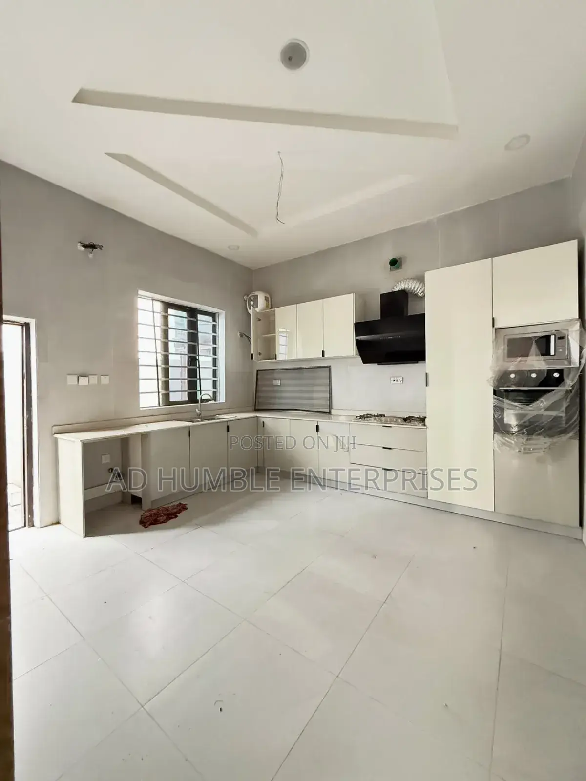 High Gloxy Kitchen Cabinet