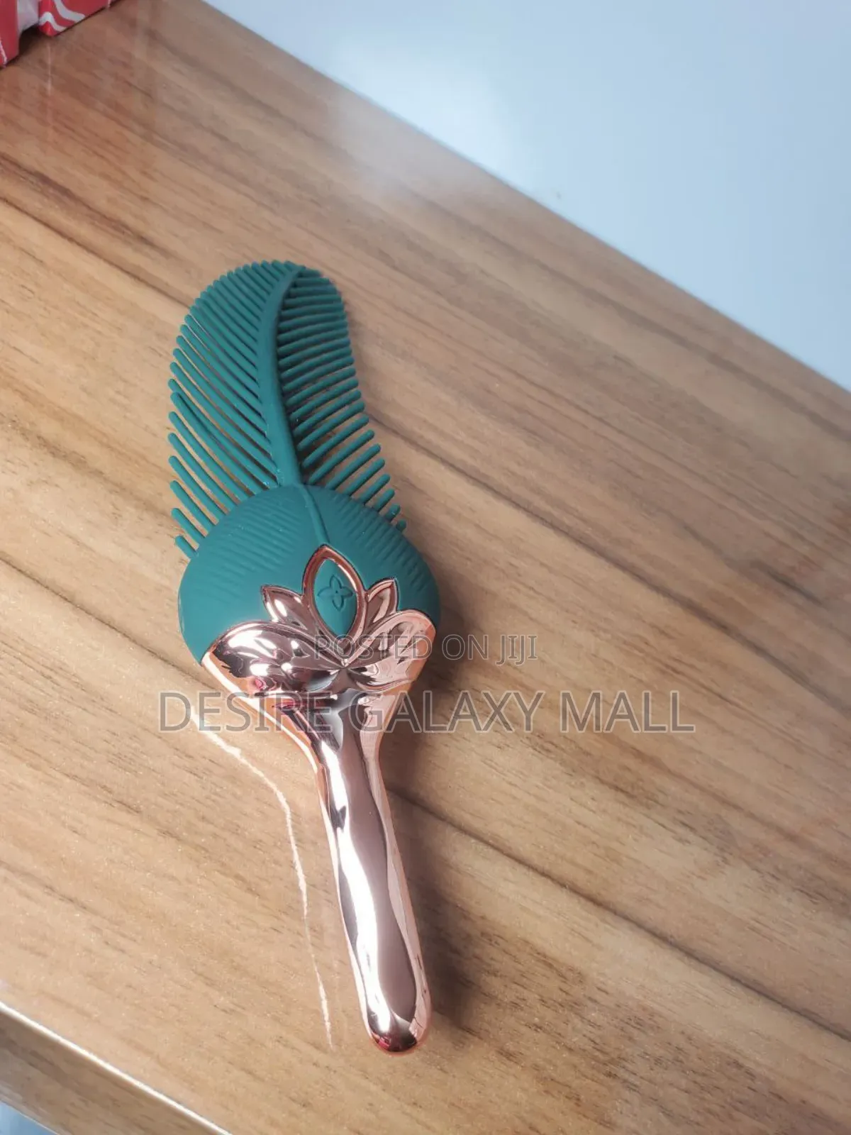 Clitoris Stimulating Vibrator