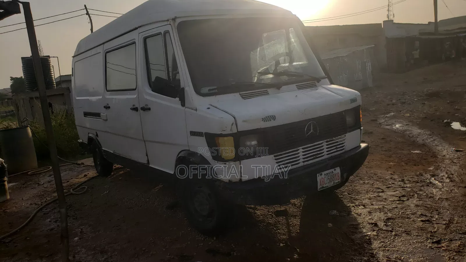 Mercedes-Benz T1/TN 1999 White