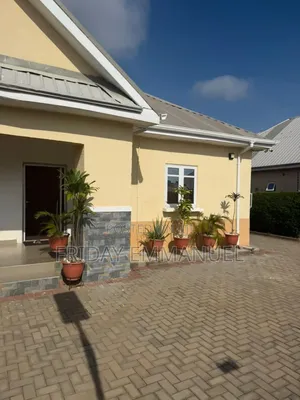 3bdrm Bungalow in Von Garden Estate, Sabon Lugbe for sale