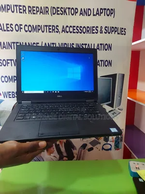 Photo - Laptop Dell Latitude 12 E5270 8GB Intel Core I5 HDD+SSD 320GB