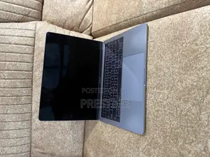 Laptop Apple MacBook Pro 2017 16GB Intel Core I7 SSD 512GB
