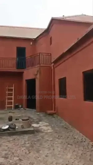 9bdrm Duplex in Benin City for sale