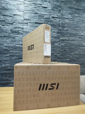New Laptop MSI Vector 17 HX AI A2XWJG 16GB Intel Core Ultra 7 SSD 512GB