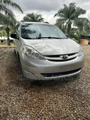Toyota Sienna LE 4WD 2007 Silver