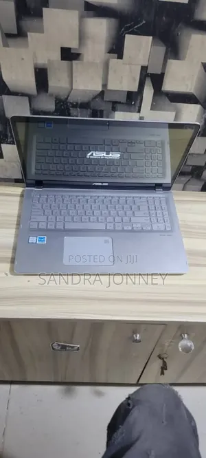 Laptop Asus Q524UQ 8GB Intel Core I5 SSD 256GB