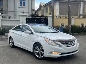Hyundai Sonata Limited Sedan FWD (2.4L 4cyl 6A) 2013 White