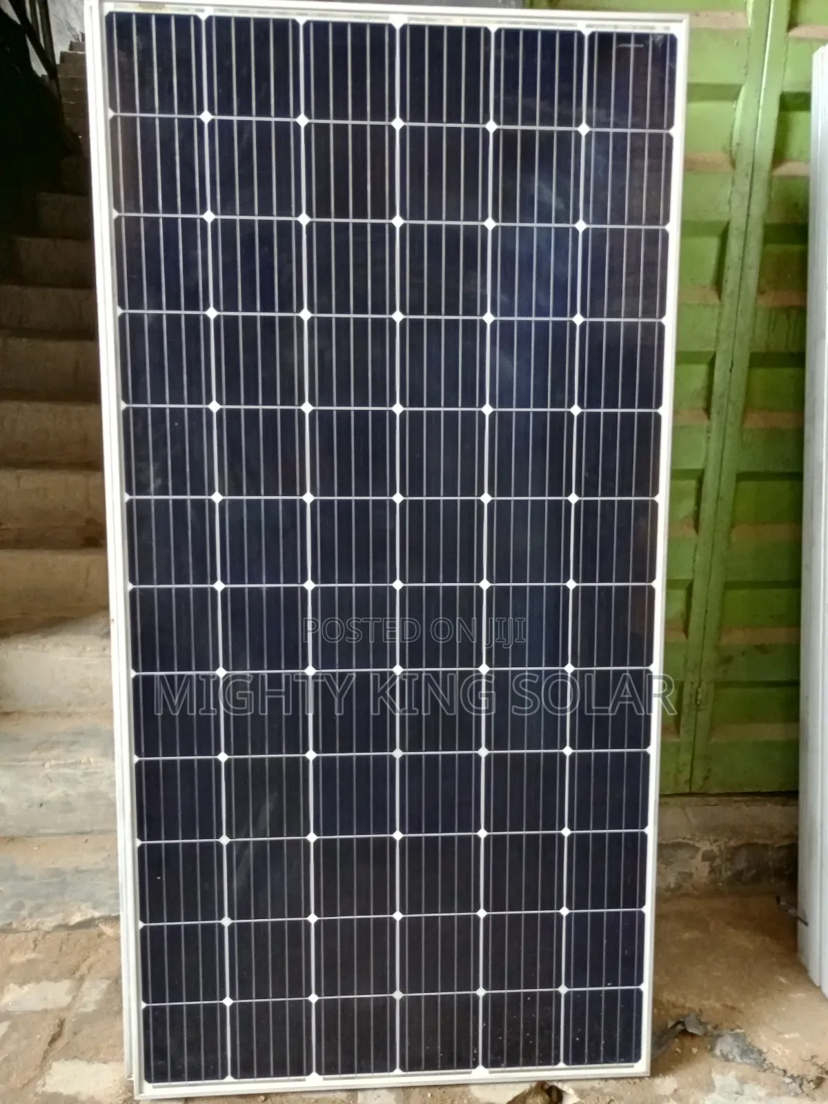 This Is 72 Cell's 5 Line Trina Solar Panel