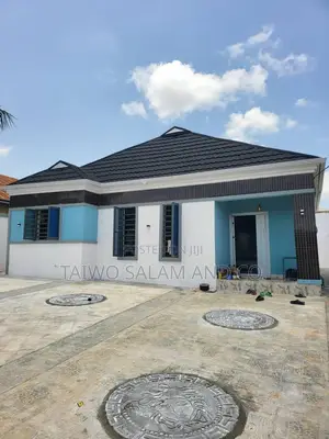 3bdrm Bungalow in Akala Express for sale