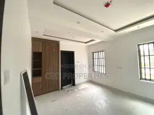 3bdrm Block of Flats in Off Adeola Adeku, Victoria Island for rent