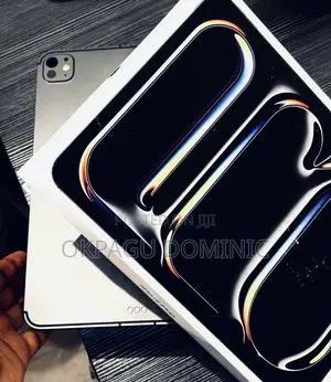 New Apple iPad Pro 13 (2024) 16 GB Black
