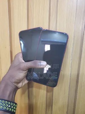 Apple iPhone 11 64 GB Red