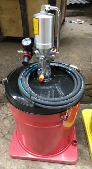 Air Grease Lubricator Pneumatic Grease Bucket