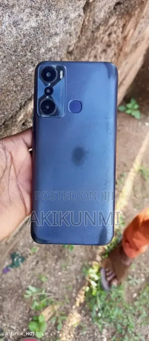 Infinix Hot 20i 64 GB Blue