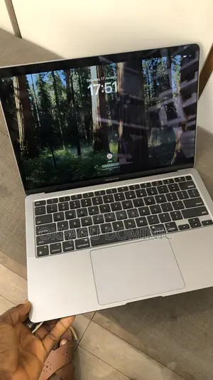 Laptop Apple MacBook Air 2020 M1 8GB Apple M1 SSD 512GB