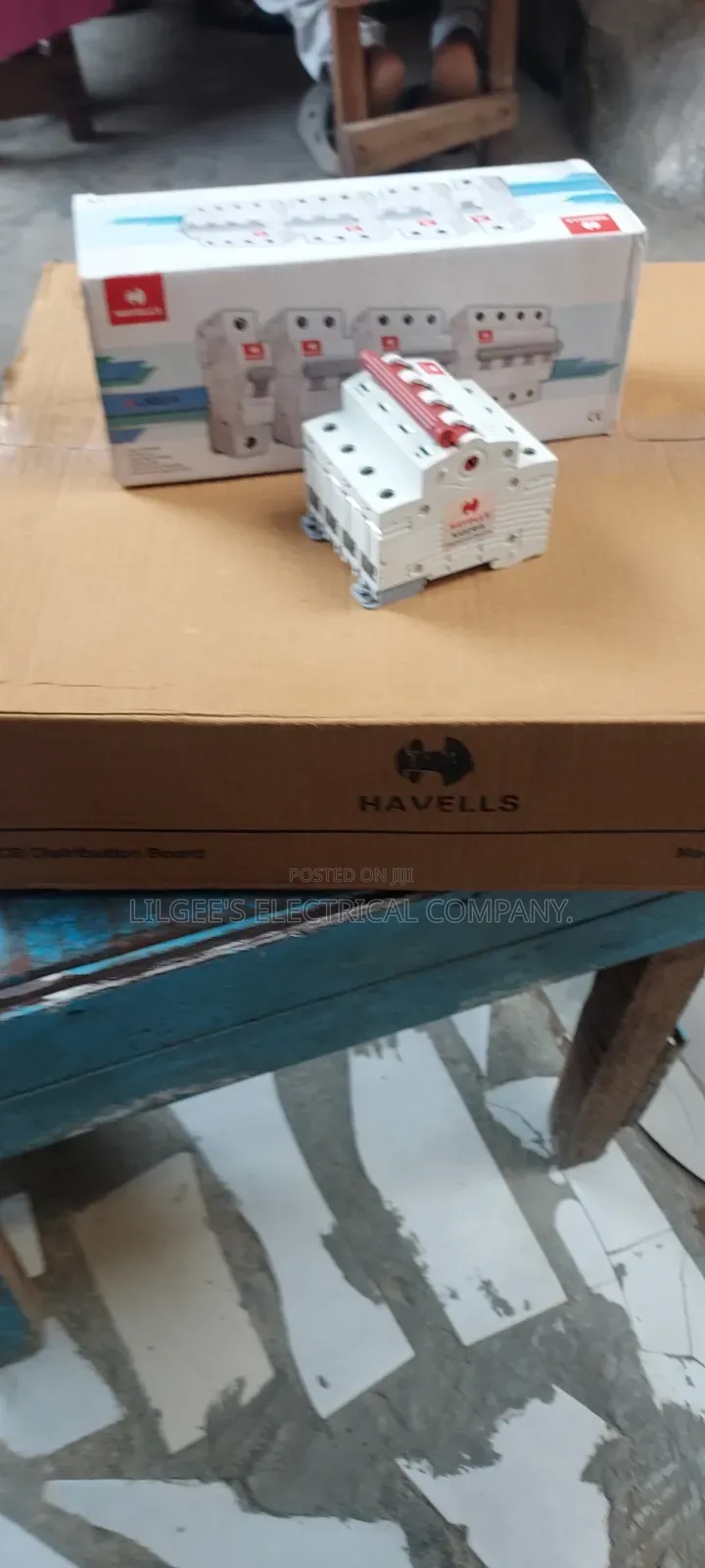 Original D6 3 Phase Avells Distribution Board