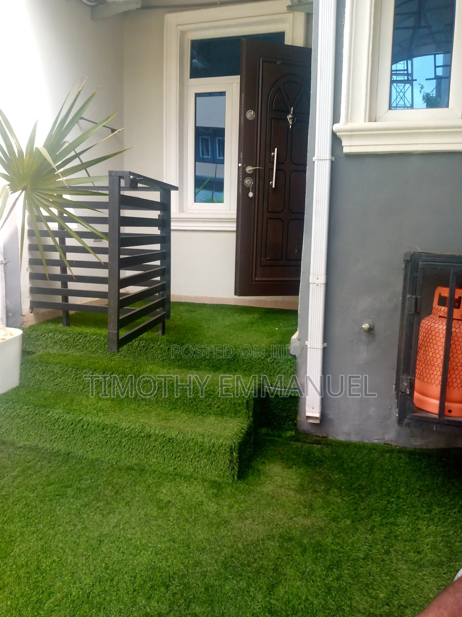 Furnished Serviced Apartment