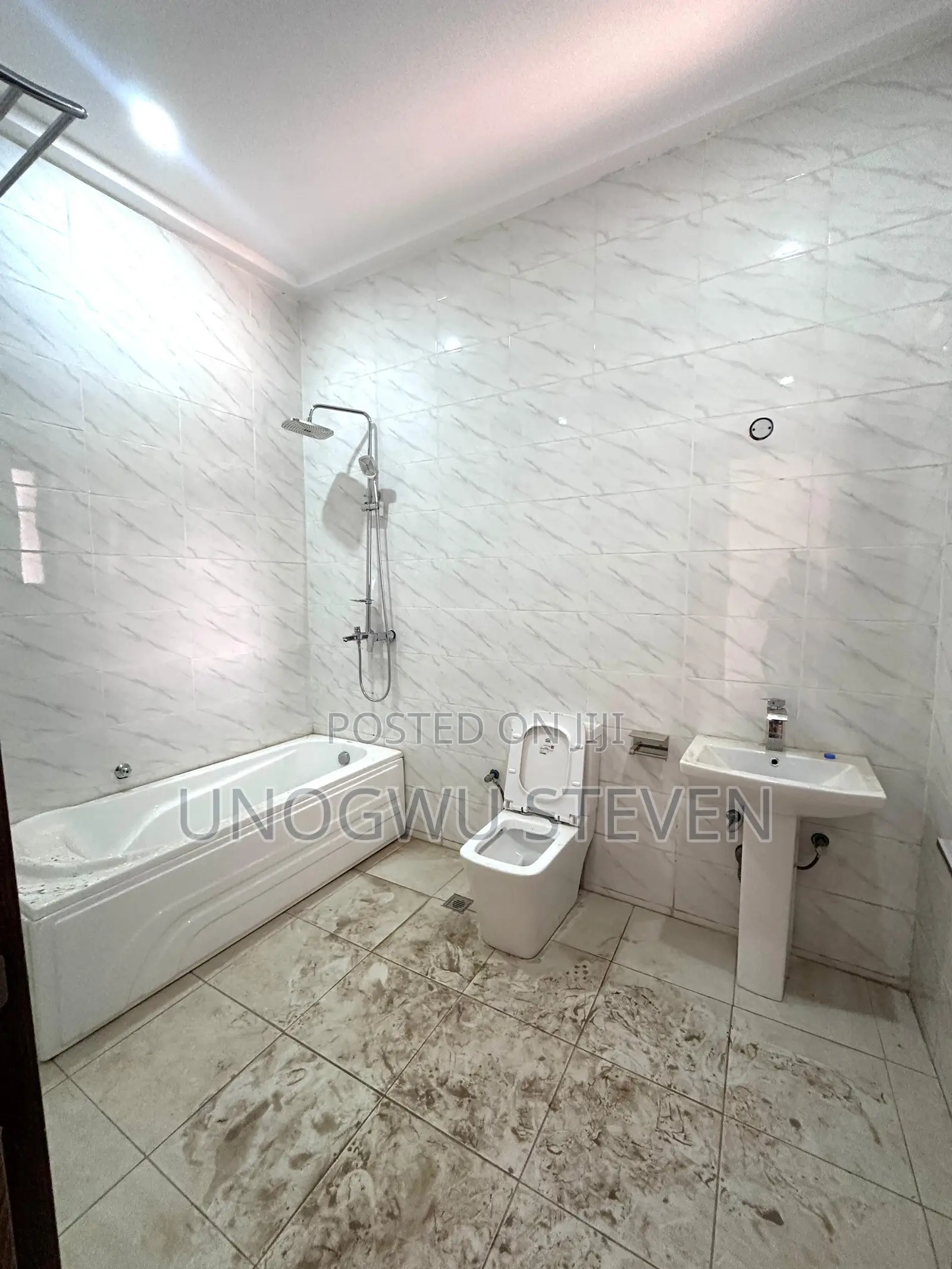 3bdrm Block of Flats in Katampe Abuja for rent