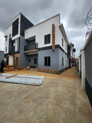 Photo - 5bdrm Duplex in Jahi for sale
