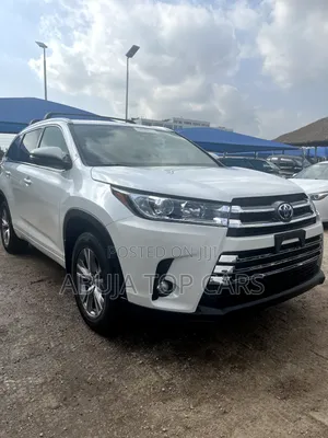 Toyota Highlander XLE 4x4 V6 (3.5L 6cyl 8A) 2018 White