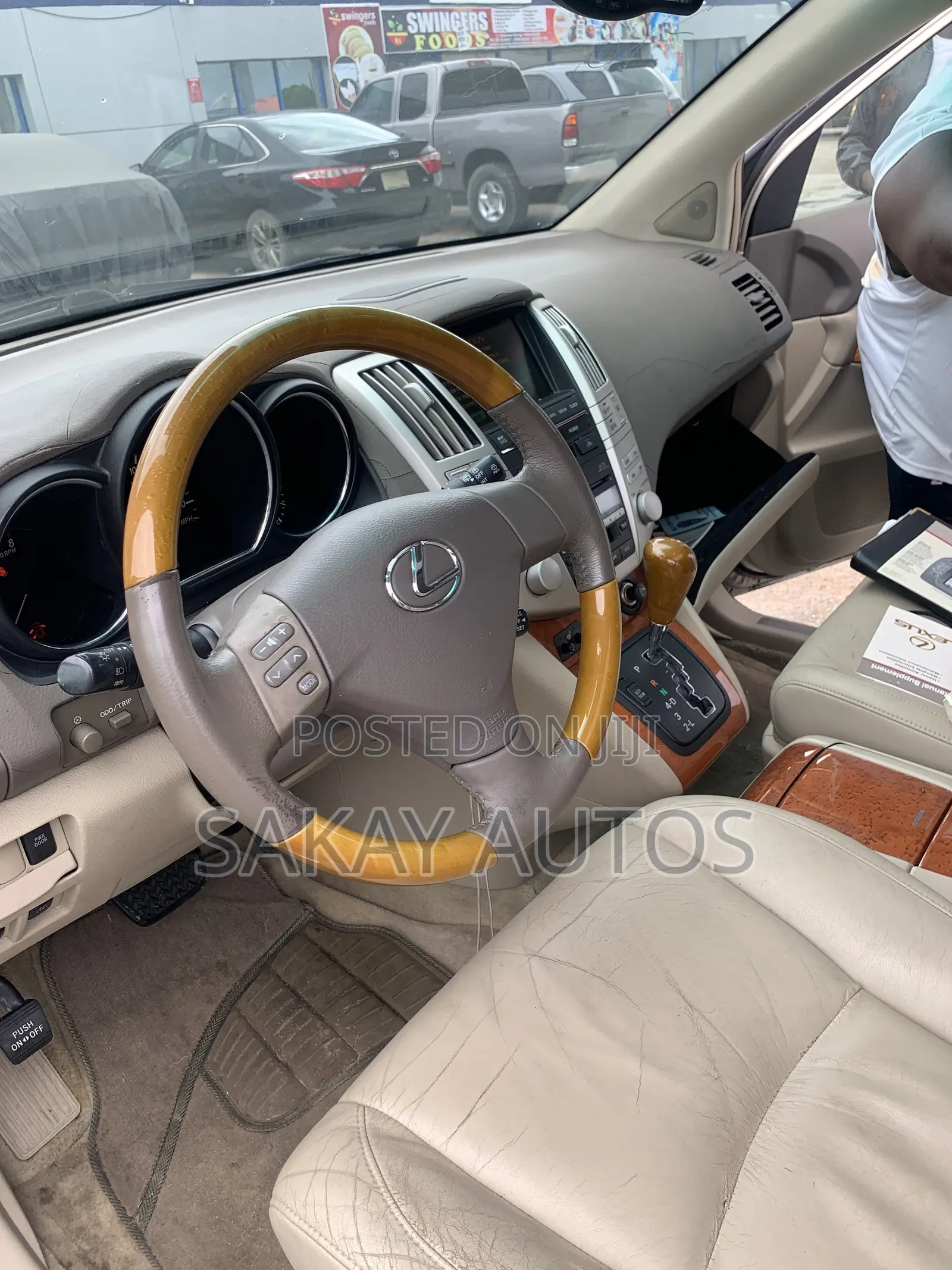 Lexus RX 330 2005 Gold