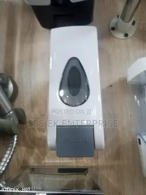 Manuel Soap Dispenser