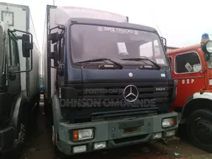 15 Tons//Mercedes Benz 1824