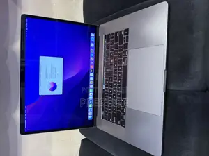 Laptop Apple MacBook Pro 2017 16GB Intel Core I7 SSD 512GB