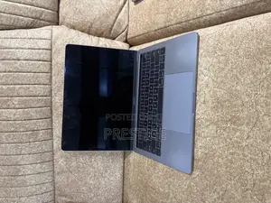 Laptop Apple MacBook Pro 2019 16GB Intel Core i7 SSD 512GB