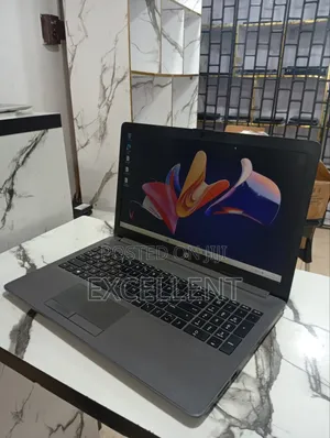 Laptop HP 255 G8 8GB AMD Ryzen 3 SSD 128GB