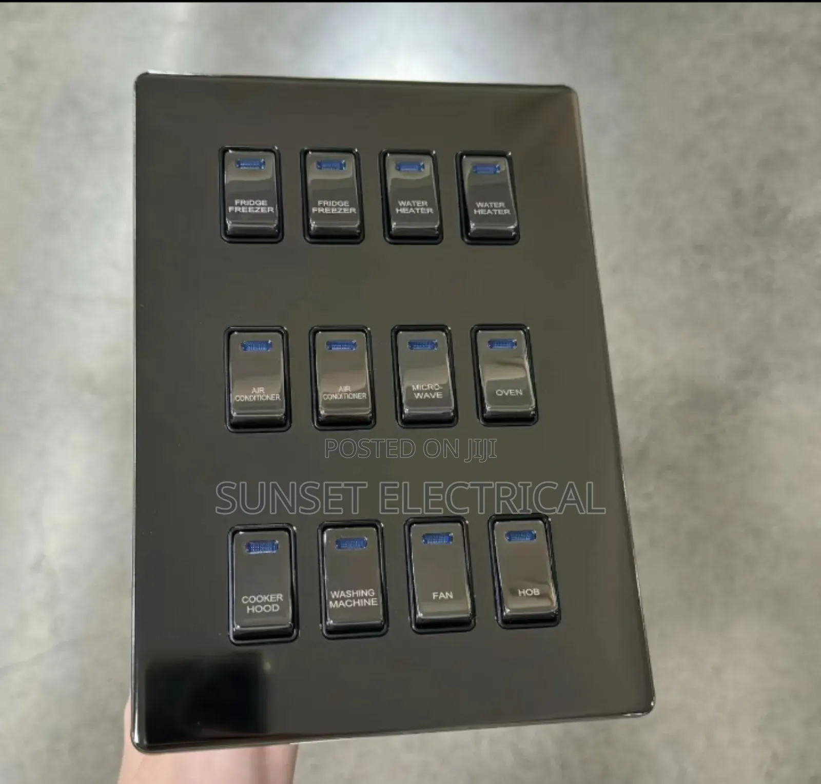 12 Gang Grid Plate Black Body