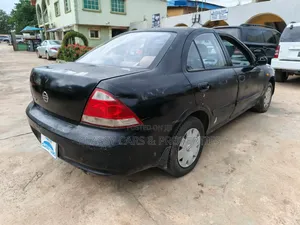 Nissan Sunny 2010 Black