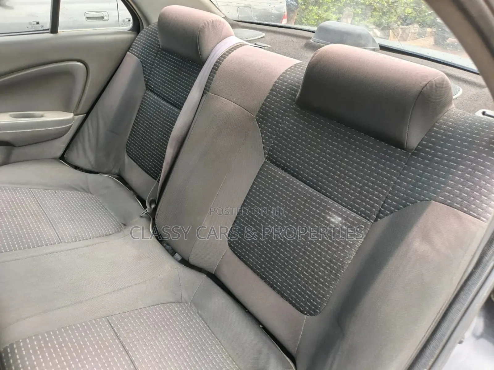 Nissan Sunny 2010 Black
