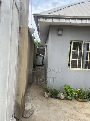 2bdrm Block of Flats in Minna for sale