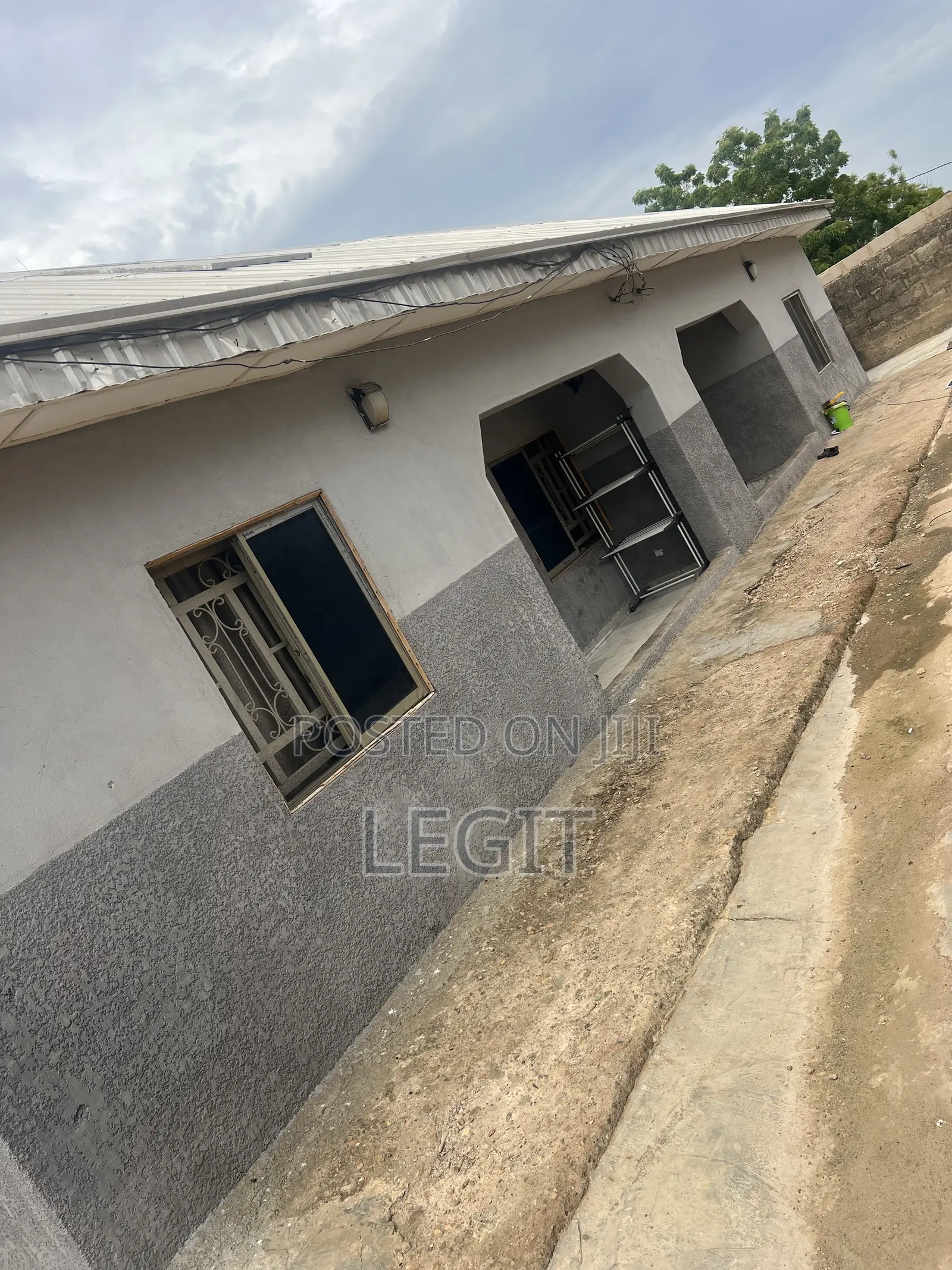 2bdrm Block of Flats in Minna for sale