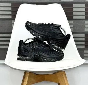 Photo - High Quality Luxury Nike Air Max Tn Plus Sneakers