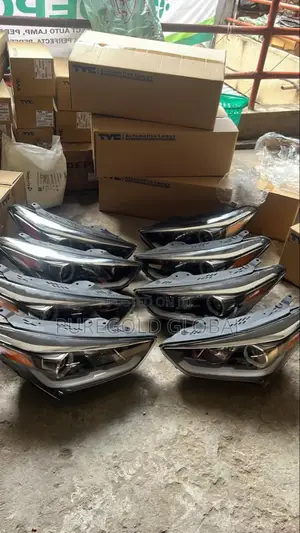 Santafe Grand 2018 Model Headlamps