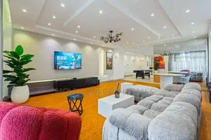 Luxury 3bedroom Water Front Apartment With Snooker Board