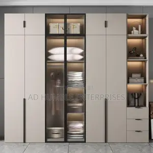 King Size Closet Wobrope With Glass Door