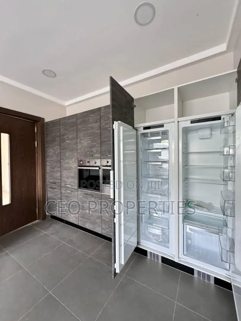 4bdrm Maisonette in Banana Island for rent