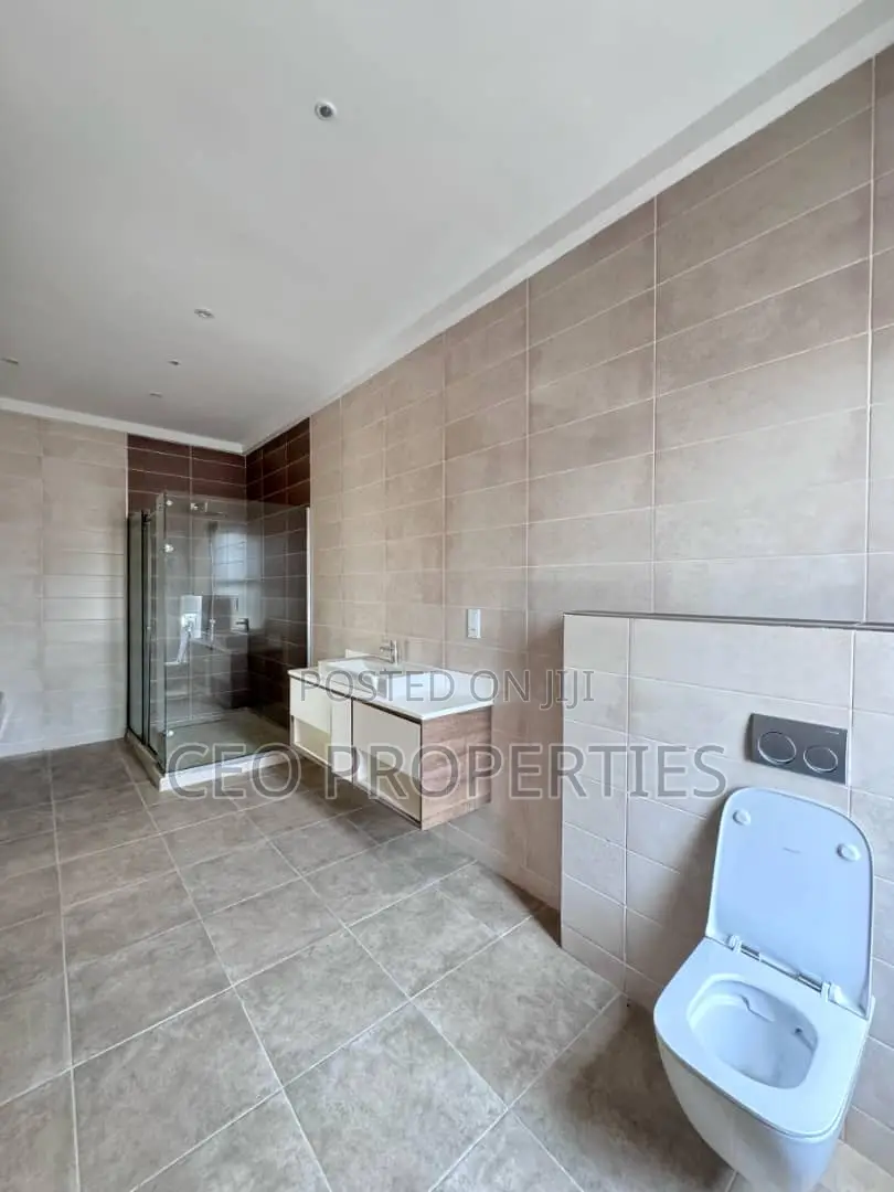4bdrm Maisonette in Banana Island for rent