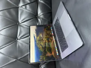 Laptop Apple MacBook Pro 2019 64GB Intel Core I9 SSD 2T