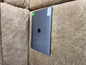 Laptop Apple MacBook Pro 2017 8GB Intel Core I5 SSD 512GB