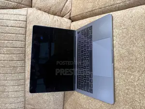 Laptop Apple MacBook Pro 2017 8GB Intel Core I5 SSD 512GB