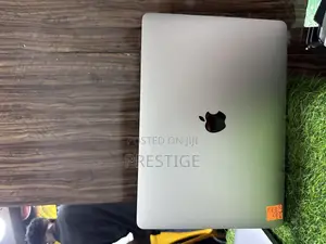 Laptop Apple MacBook Pro 2020 16GB Intel Core I7 SSD 512GB