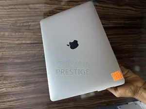Laptop Apple MacBook Pro 2020 16GB Intel Core I7 SSD 512GB